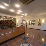 New Petit Hotel 3*