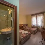 New Petit Hotel