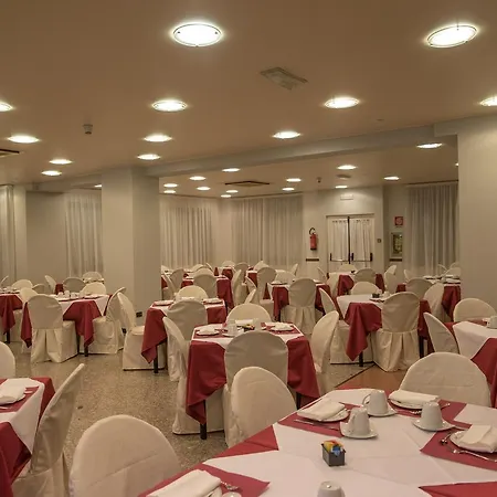 New Petit Hotel