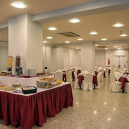 New Petit Hotel 3*