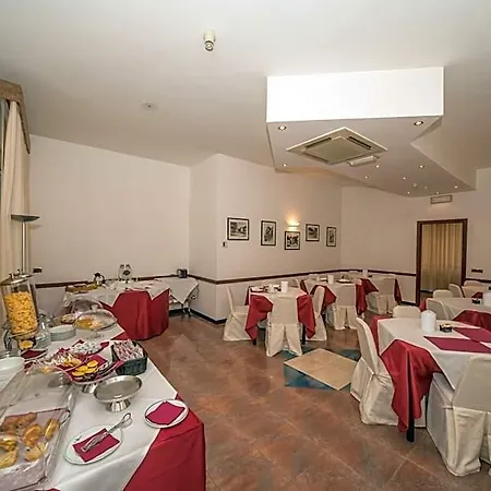Hotel New Petit