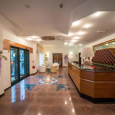Hotel New Petit 3*