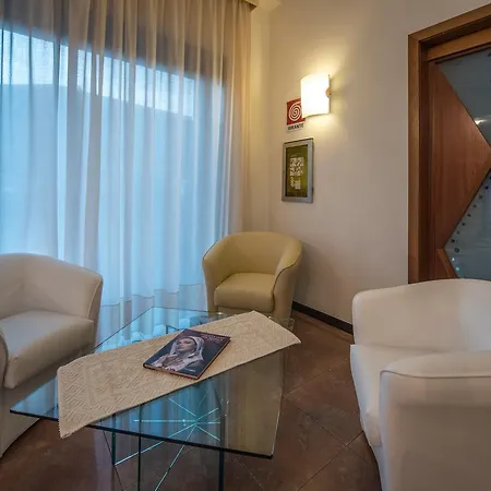 Hotel New Petit 3*